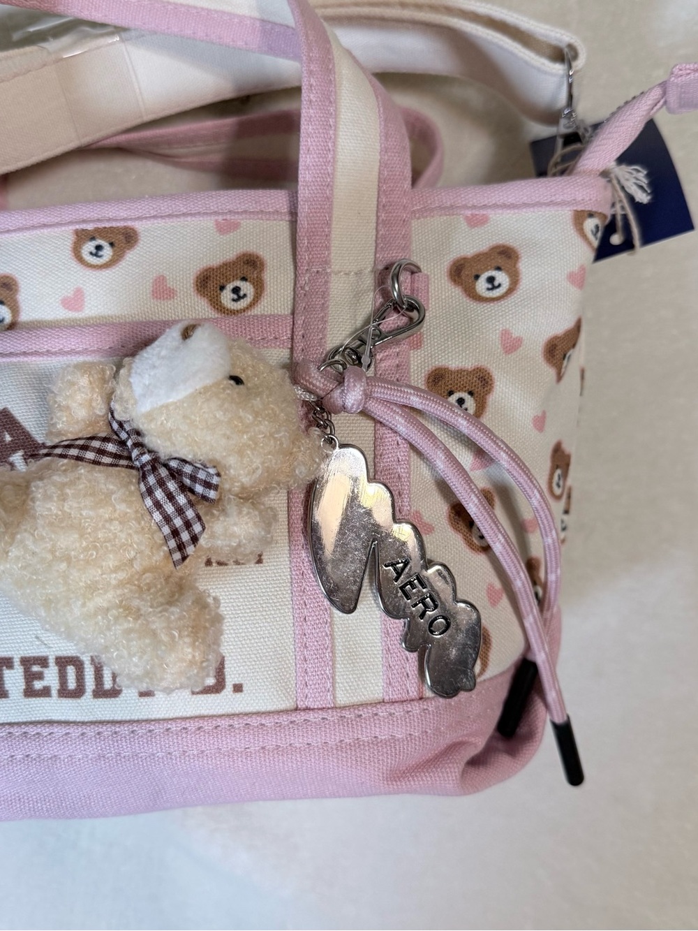 Aeropostale Teddy Bear Hearts Mini Tote Coin Purse Bear Aero Charms -NWT - Viral - Picture 3 of 16